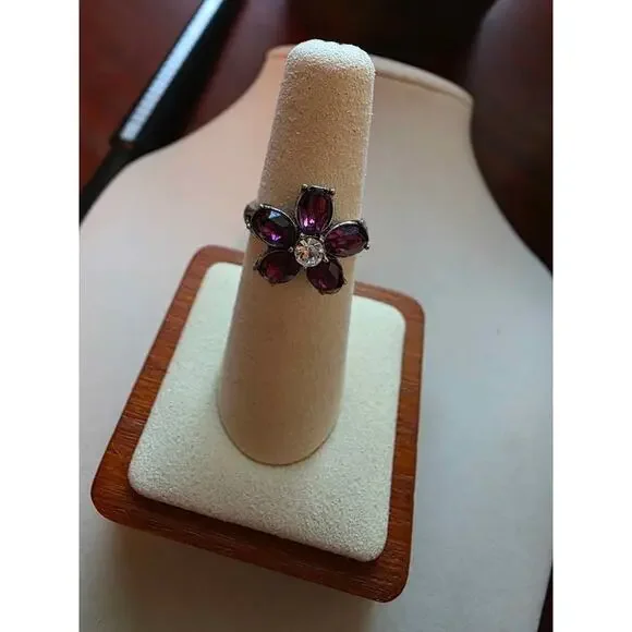 NEW 1928 Pewter Purple & Clear Crystal Flower Ring Size 7 - Picture 3 of 5